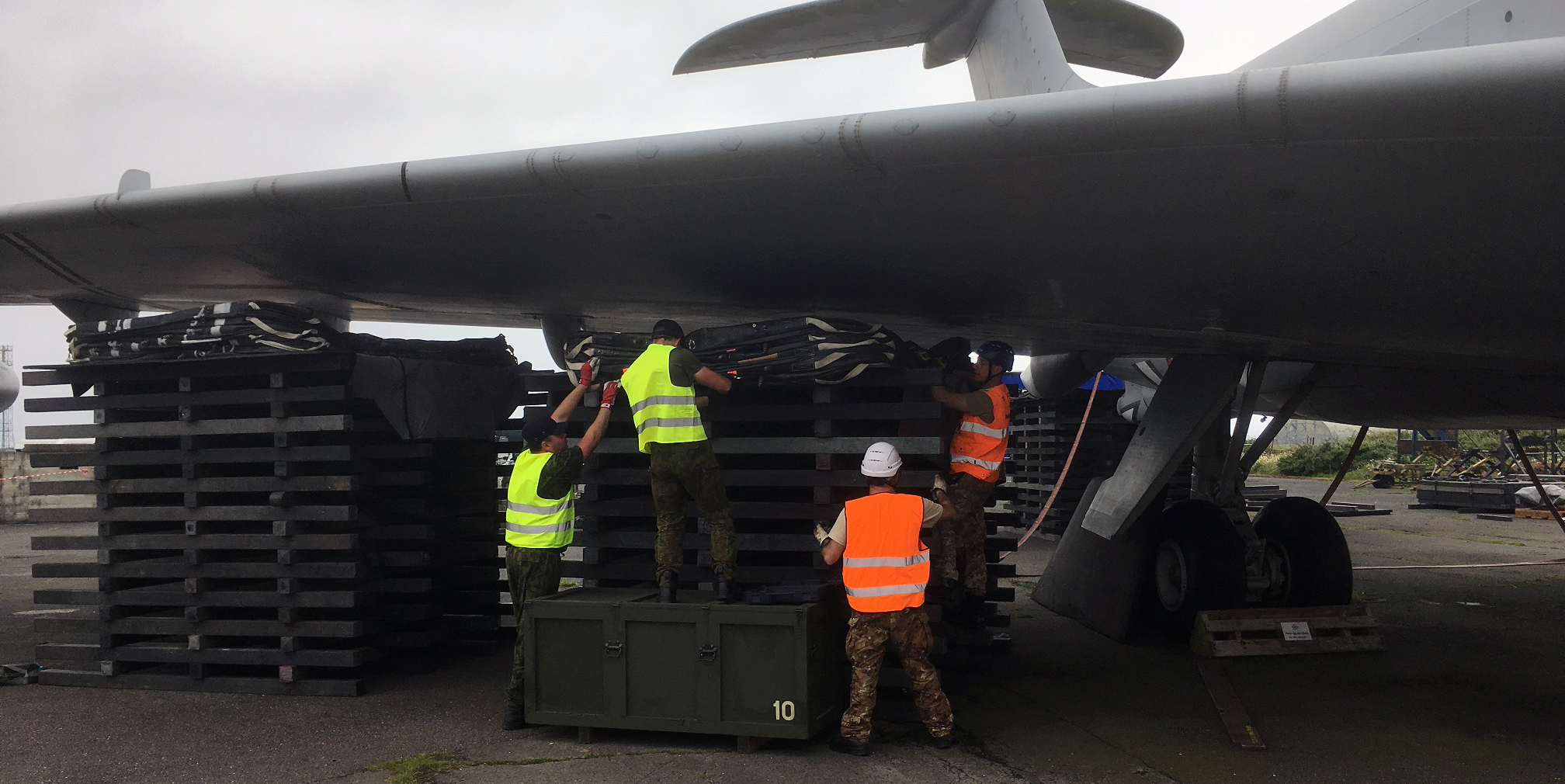 How to get smart with craning and hoisting aircraft? European Air